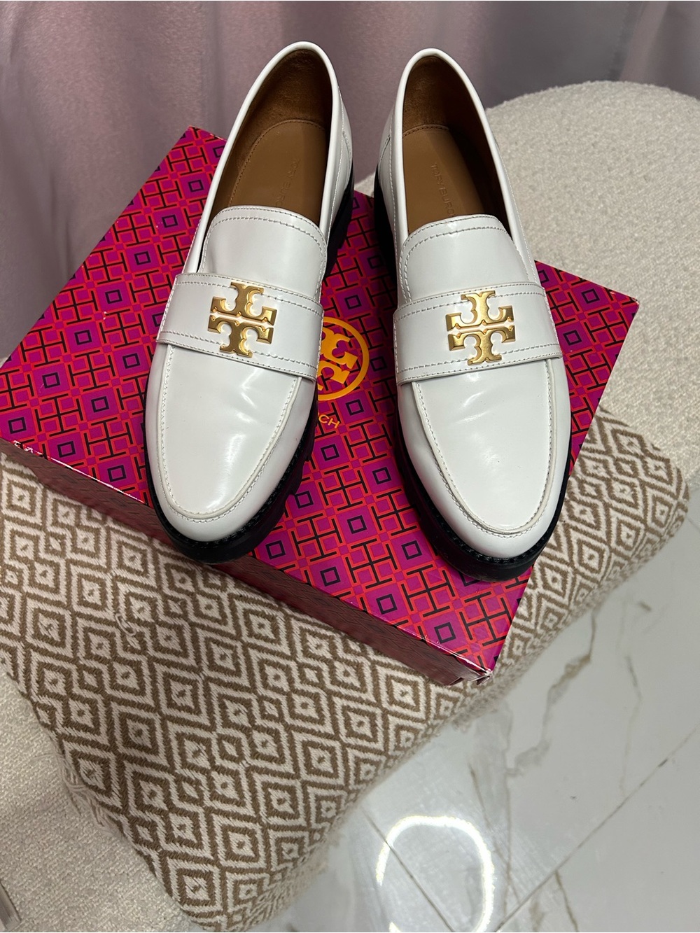 Tory Burch White Leather Loafers with Gold Logo